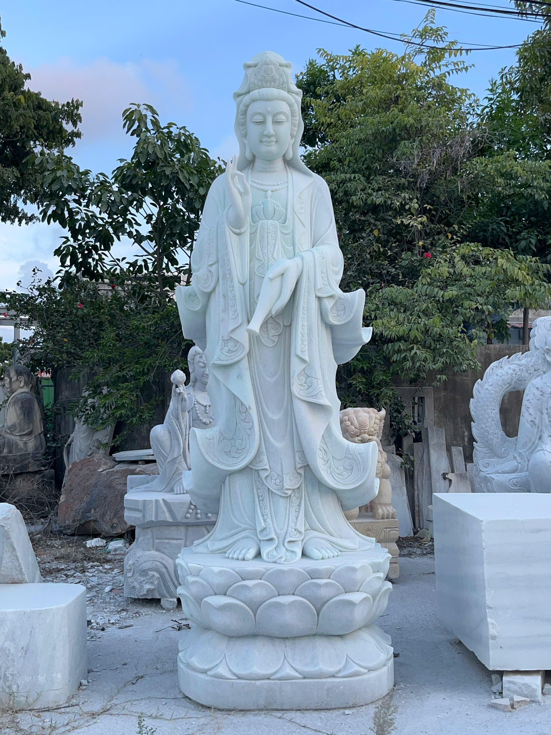 Tượng đá Địa Tạng Bồ Tát