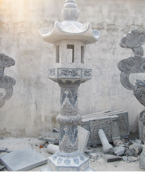 Đèn đá lục lăng
