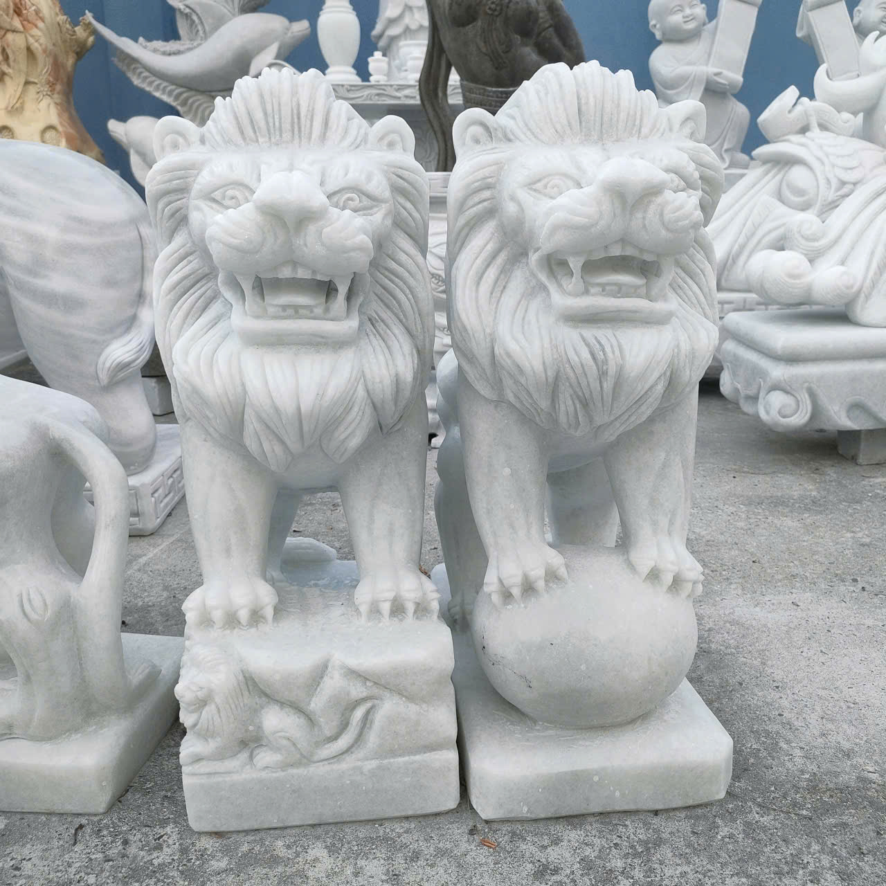 Tượng sư tử