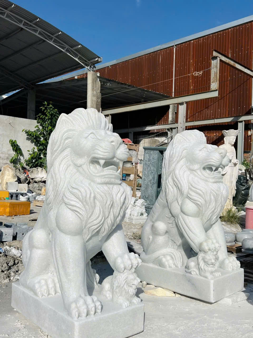 Tượng sư tử