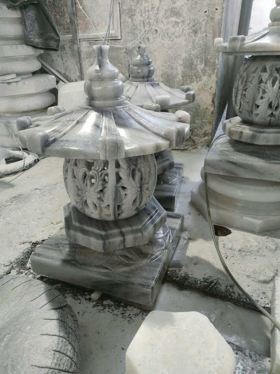 Đèn đá